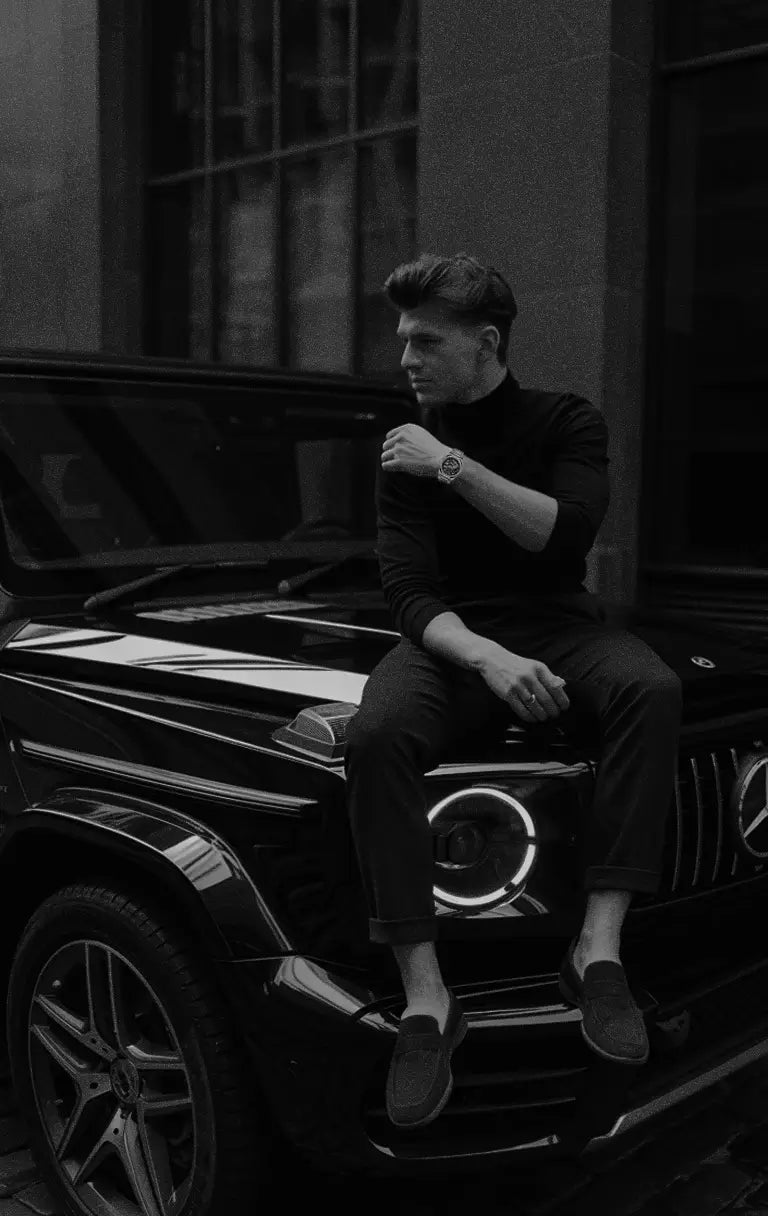 arlyos-apertura-young-man-sitting-on-mercedes-benz-G63-AMG